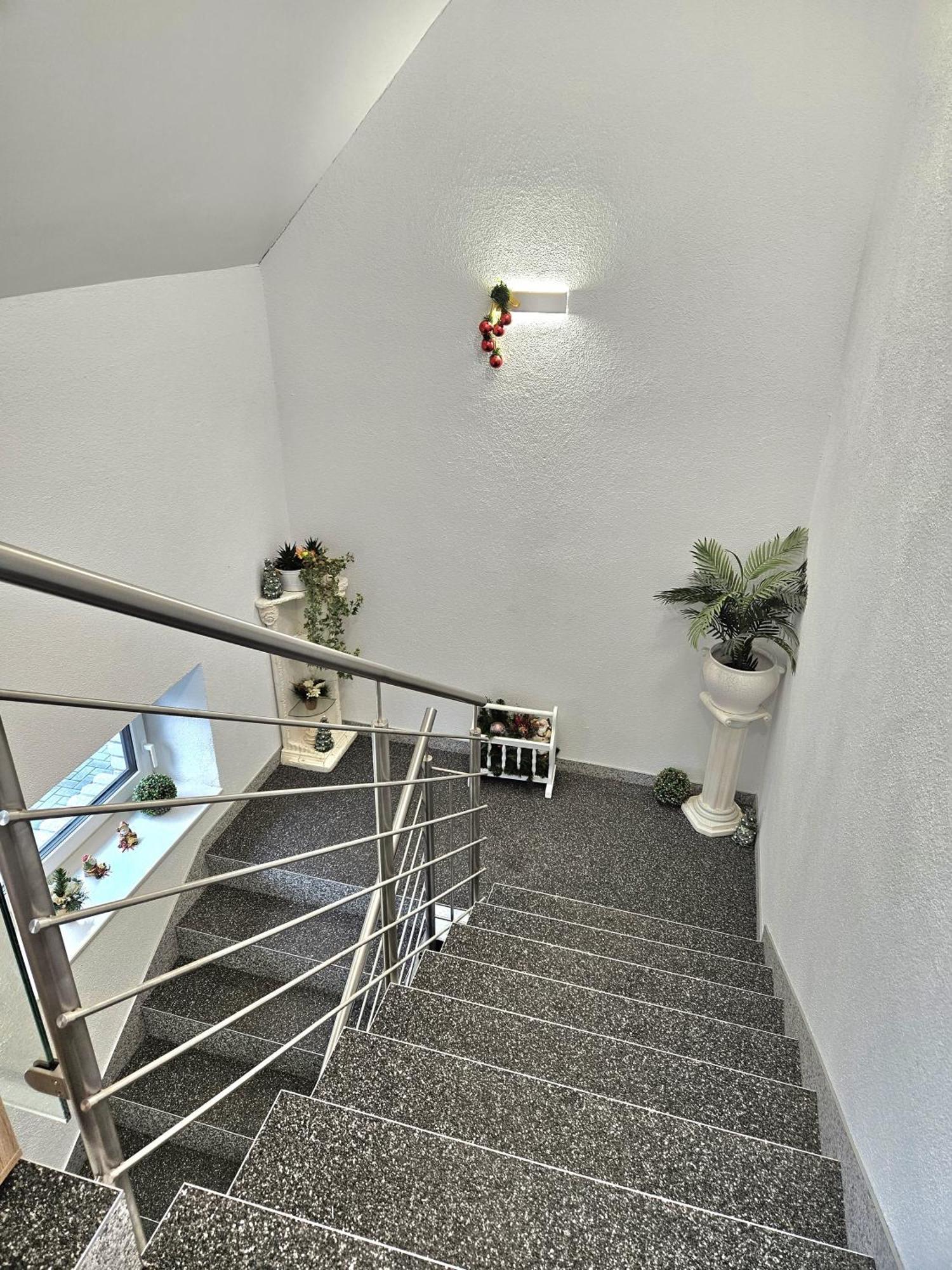Schneider Apartment